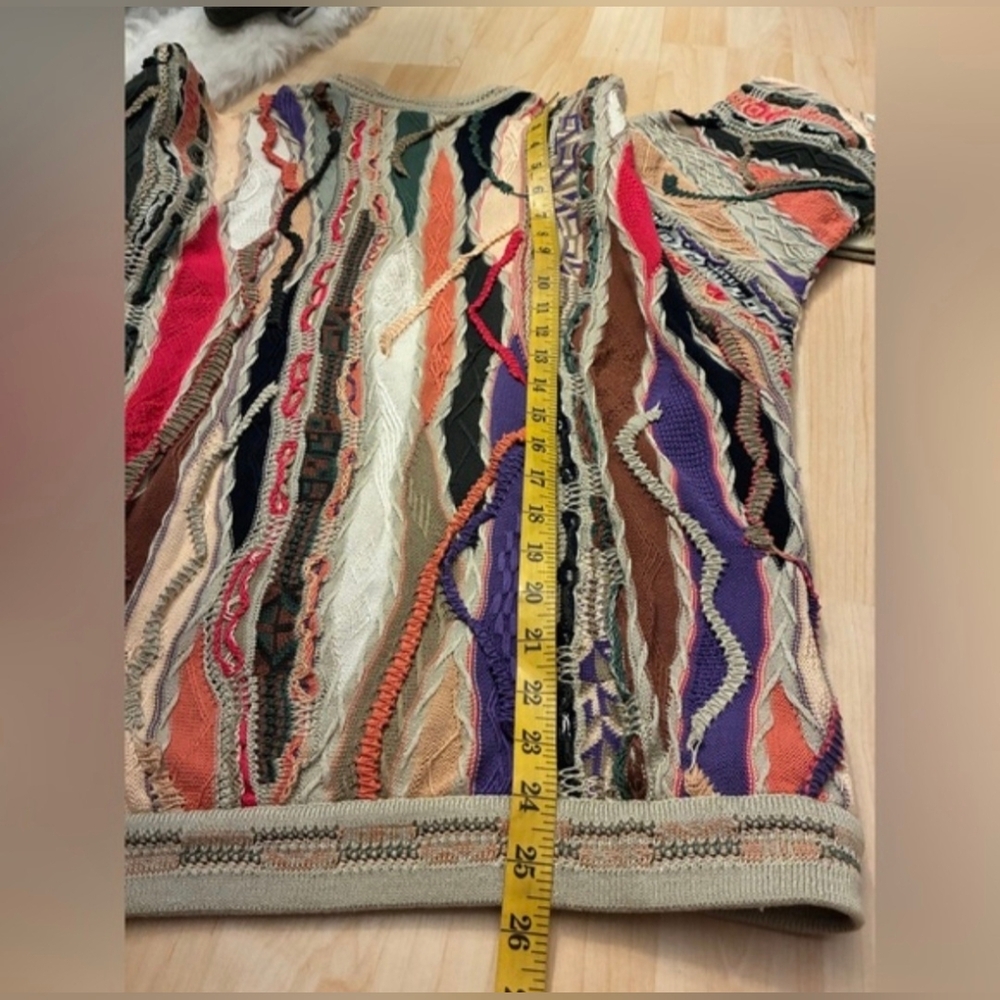 COOGI Sweater - Picture 15 of 15